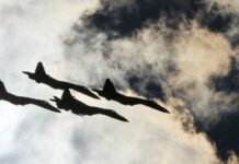 Генштаб: Враг все больше применяет авиацию