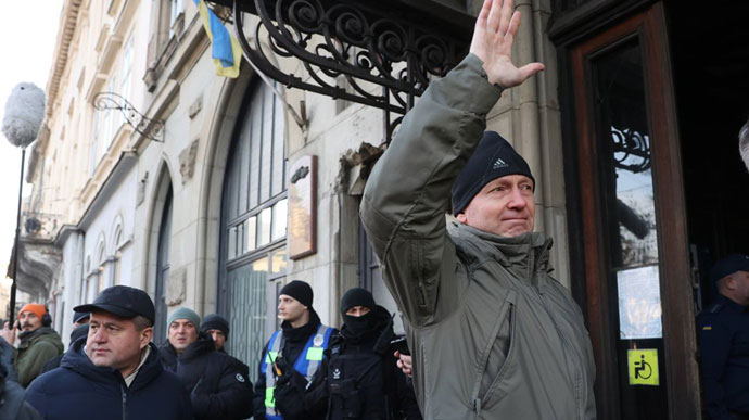 Мэры 30 городов приехали во Львов, чтобы поддержать Атрошенко во время рассмотрения апелляции  
