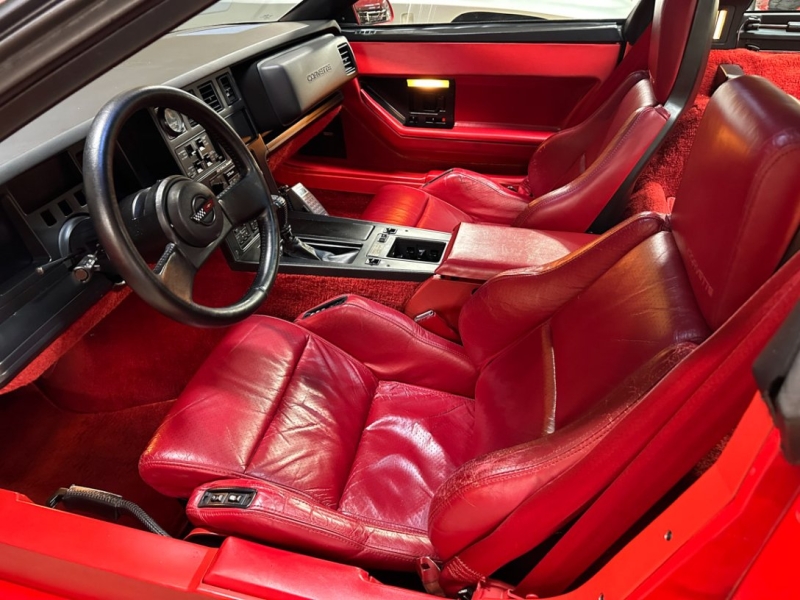 На аукцион выставили невероятно редкий Chevrolet Corvette 80-х