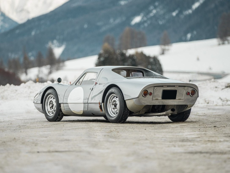 На аукцион выставили прославленный гоночный Porsche 60-х (фото)