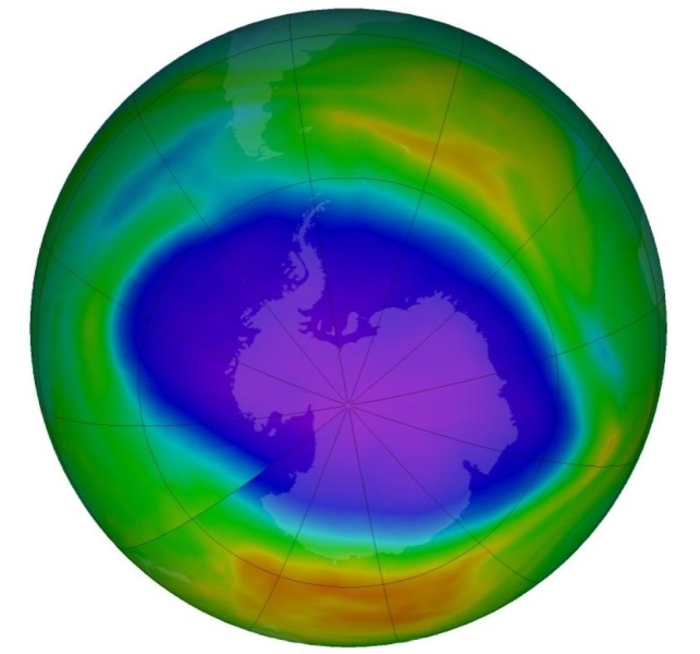 Огромная трещина в небе. Ученые ожидают скорое увеличение озоновой дыры над Антарктидой