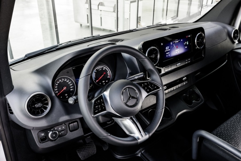 Представлен новый электрокар Mercedes Sprinter (фото)