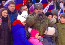 Россияне вывели на провоенный митинг в Москве детей, маму которых убили в Мариуполе – СМИ
