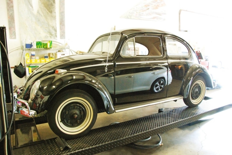 Старый Volkswagen Beetle выставили на продажу по цене McLaren (фото)