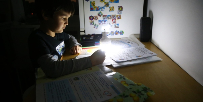 В Украине ввели аварийные отключения света: что происходит в энергосистеме, — Минэнергетики