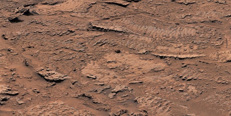 Волны на Марсе. Curiosity нашел следы древнего озера на одной из гор Красной планеты (фото)