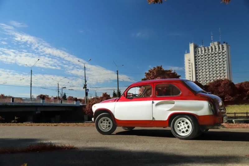 В Украине на продажу выставили тюнингованный «Запорожец» в отличном состоянии