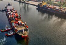 Евросоюз закроет порты для судов, которые возят российскую нефть в обход санкций, — СМИ